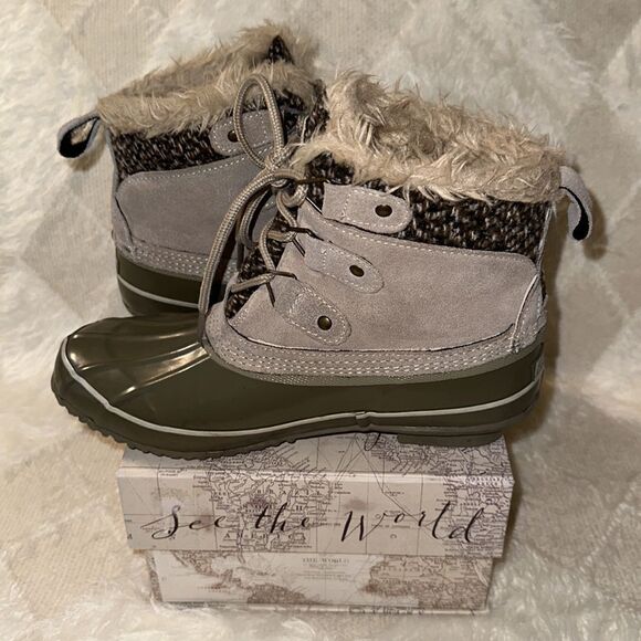 Khombu 7 KERI Green Taupe Short Winter Duck Booties - Picture 10 of 15
